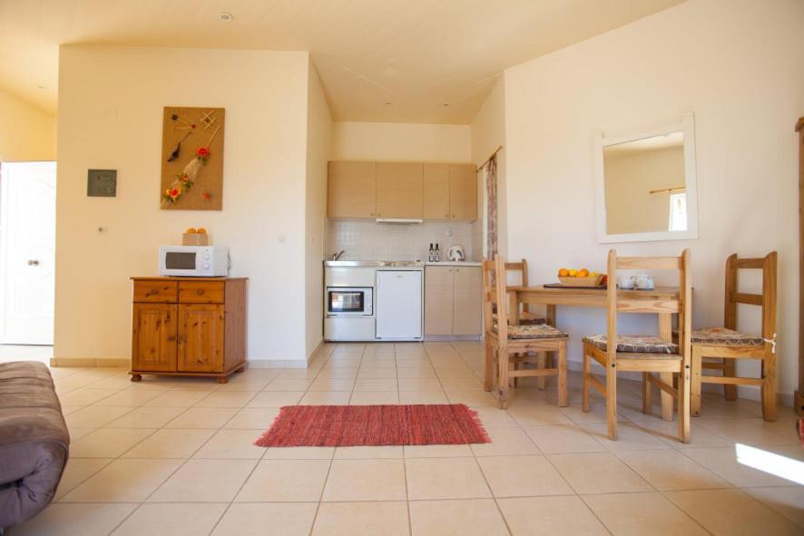 קאטו דרטסו New Kydonia Suites & Studios מראה חיצוני תמונה